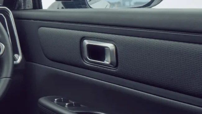 jaecoo j7 shs MINIMALIST DOOR LATCH DESIGN